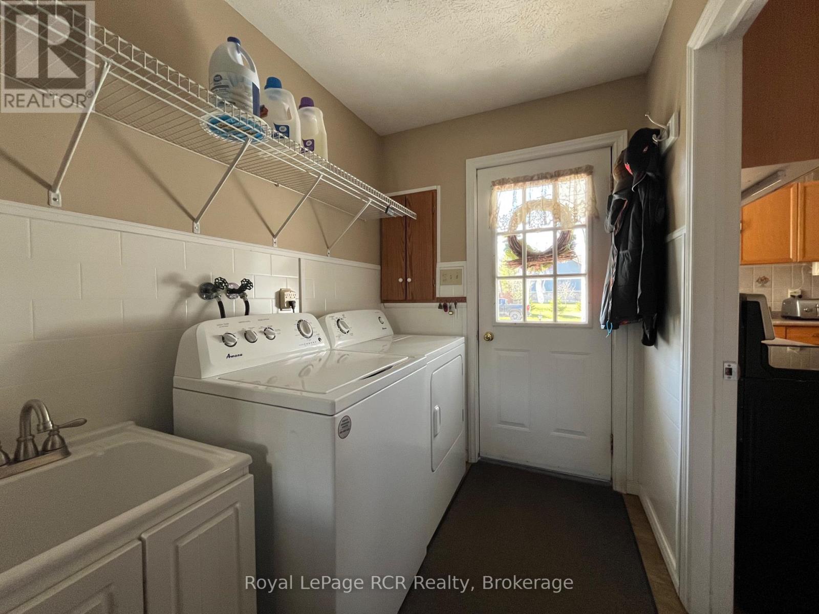 11 Graham Crescent, South Bruce Peninsula, Ontario  N0H 2G0 - Photo 13 - X13106540