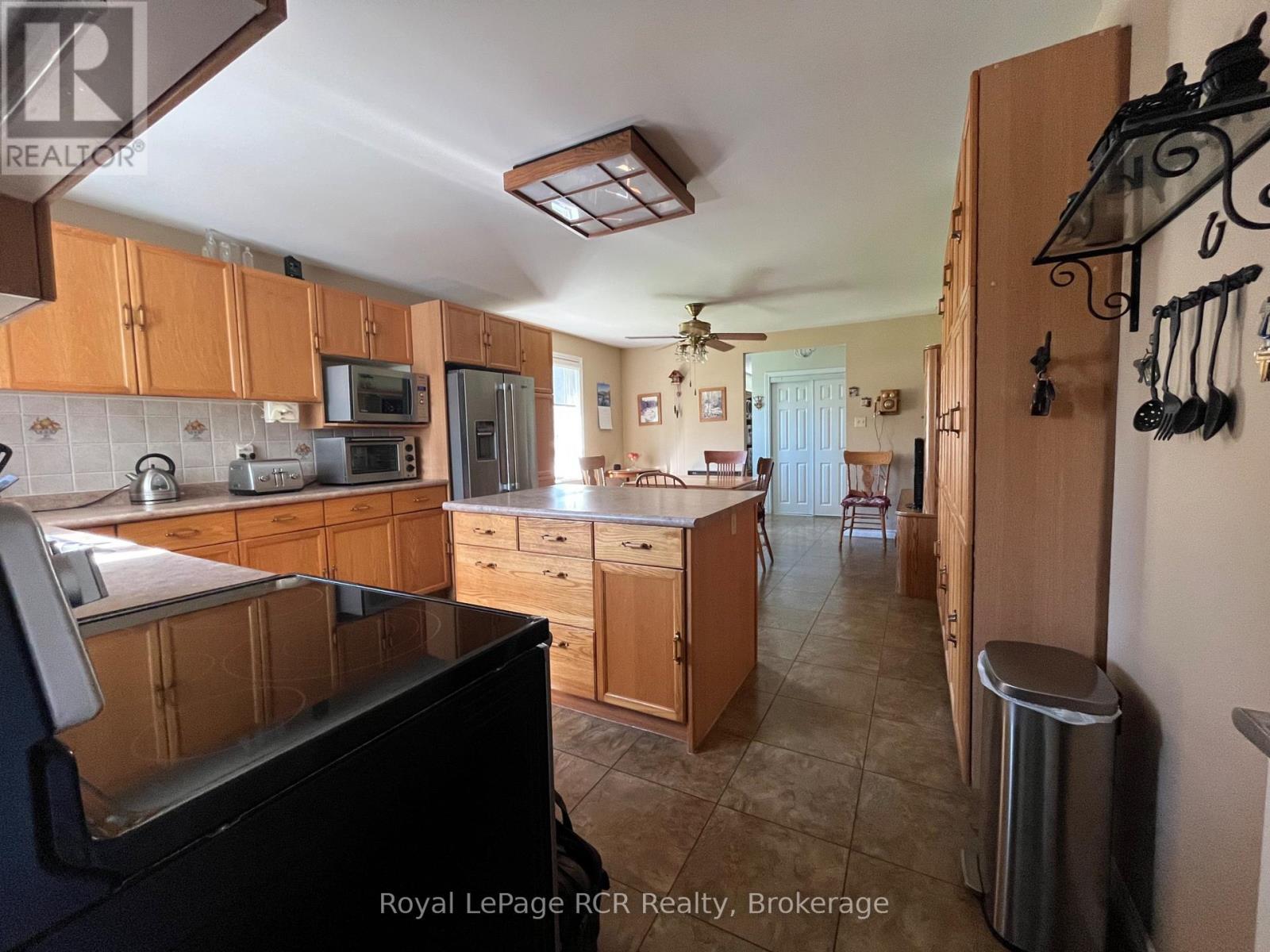 11 Graham Crescent, South Bruce Peninsula, Ontario  N0H 2G0 - Photo 14 - X13106540