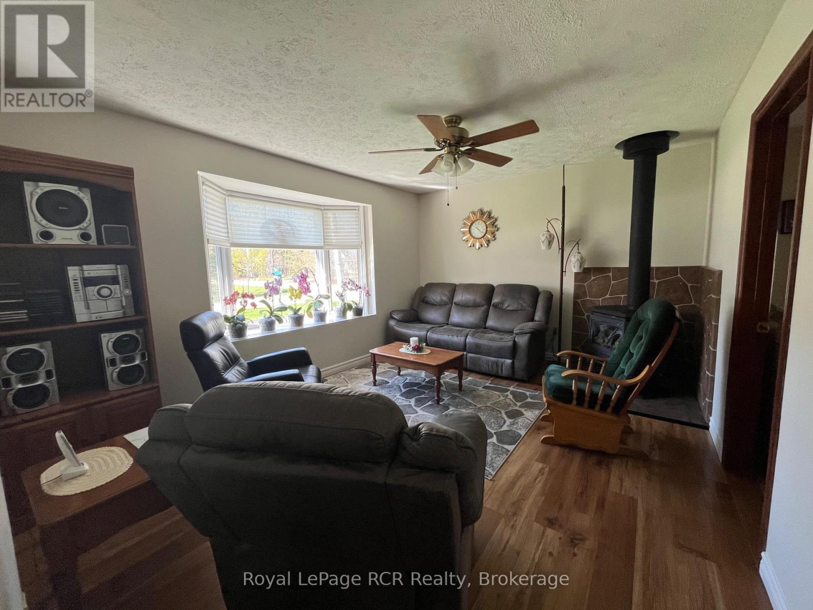 11 Graham Crescent, South Bruce Peninsula, Ontario  N0H 2G0 - Photo 19 - X13106540