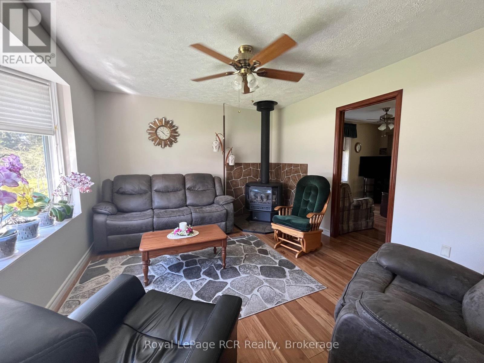 11 Graham Crescent, South Bruce Peninsula, Ontario  N0H 2G0 - Photo 20 - X13106540