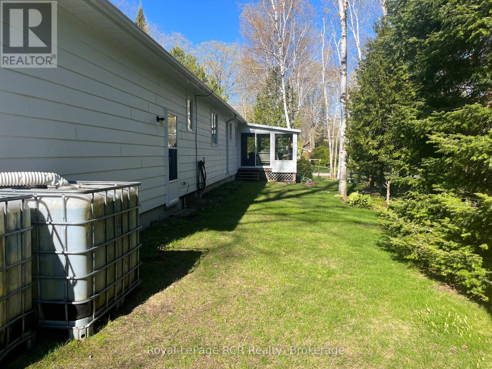 11 Graham Crescent, South Bruce Peninsula, Ontario  N0H 2G0 - Photo 6 - X13106540