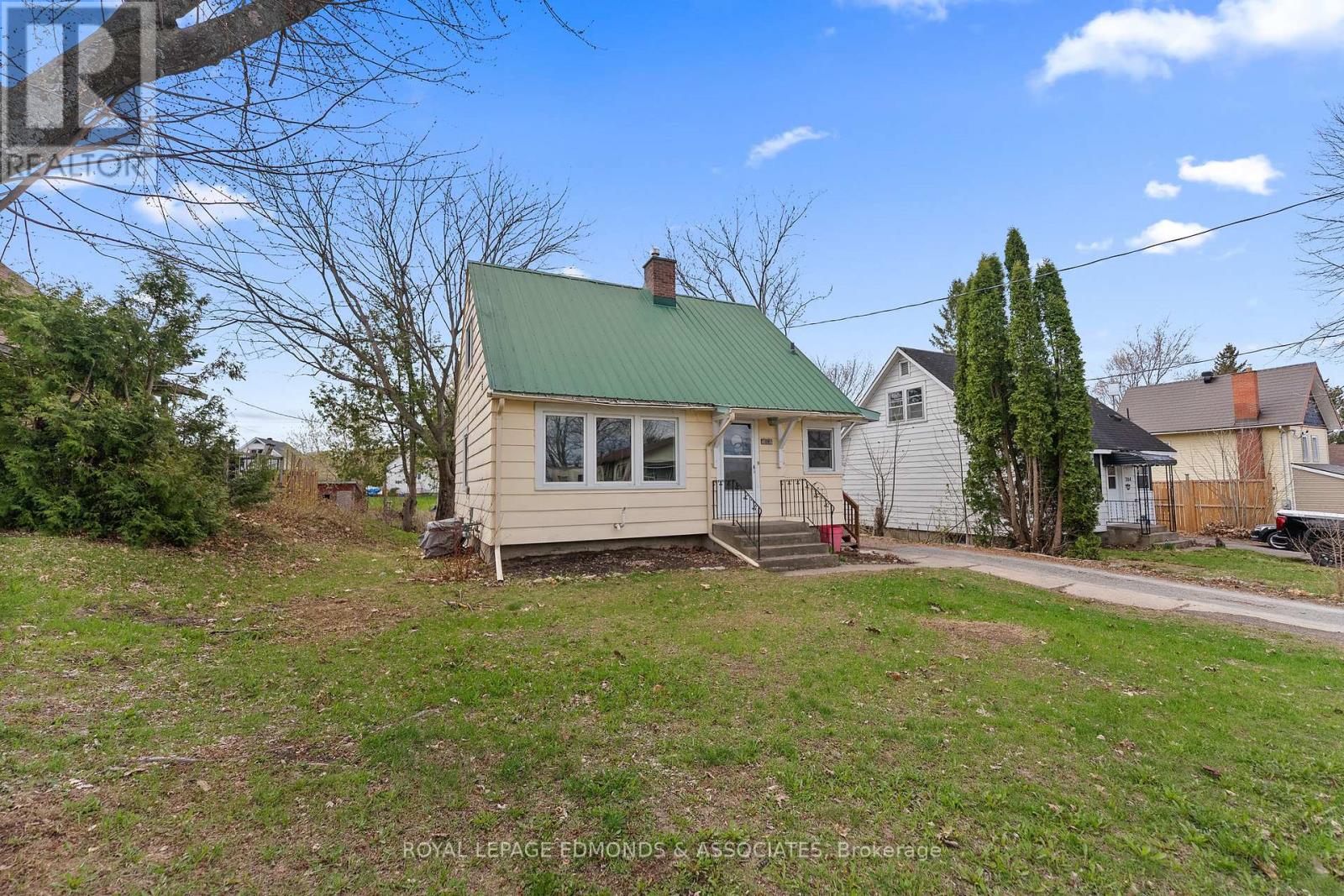 286 Chamberlain Street, Pembroke, Ontario  K8A 2M5 - Photo 3 - X13106530
