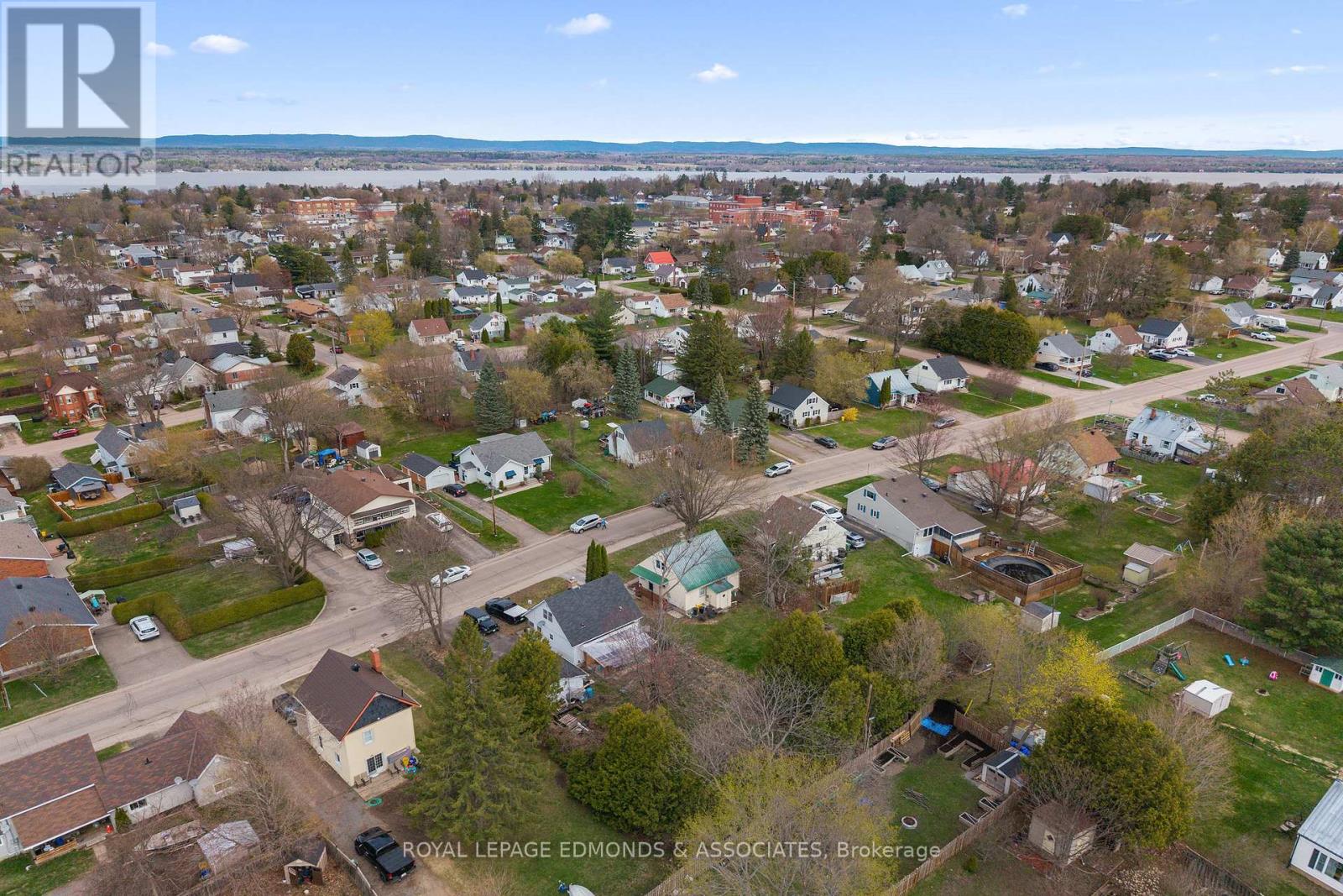 286 Chamberlain Street, Pembroke, Ontario  K8A 2M5 - Photo 36 - X13106530