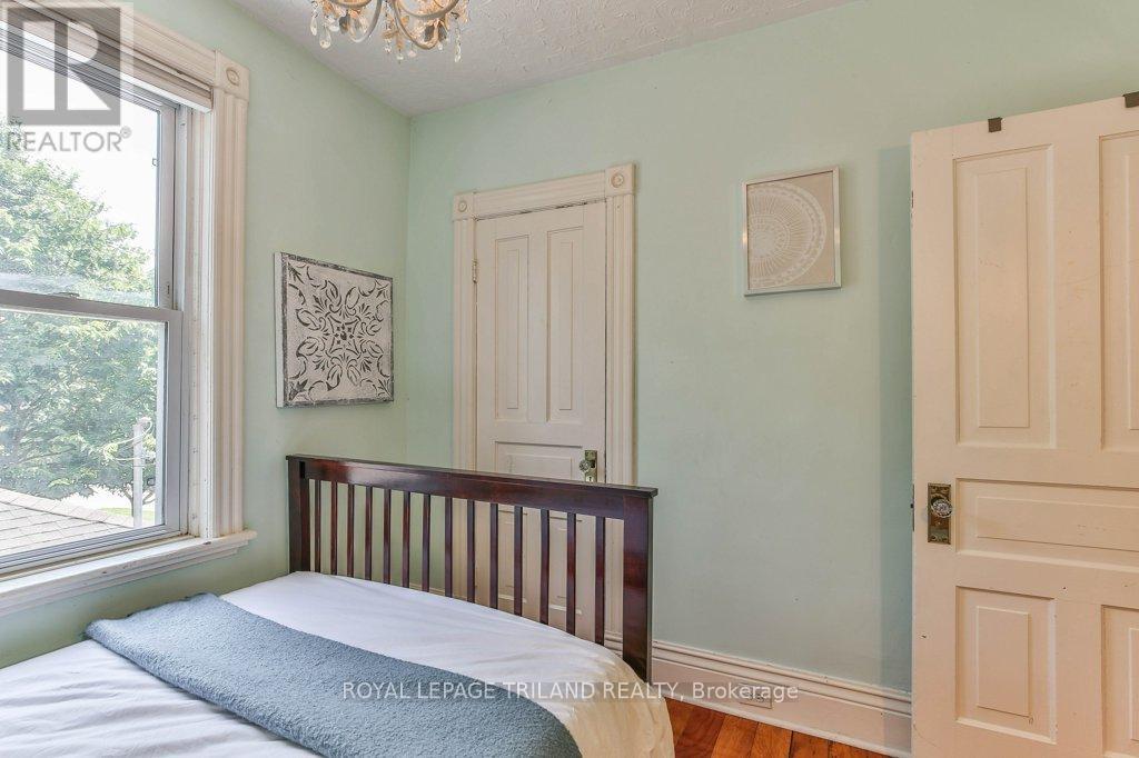 38 Byron Avenue E, London South, Ontario  N6C 1C5 - Photo 23 - X12991382