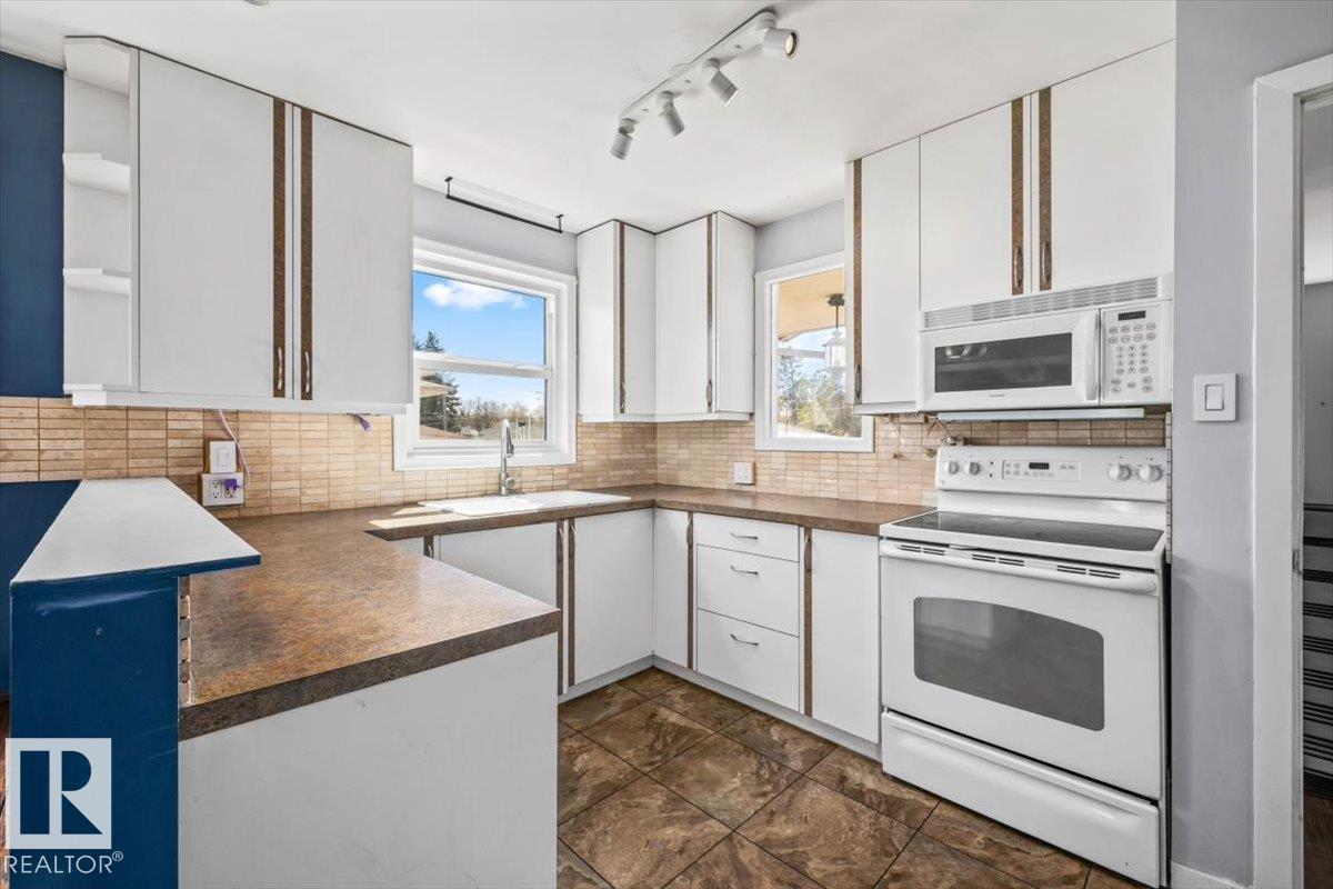 9828 79 St Nw, Edmonton, Alberta  T6A 3G1 - Photo 11 - E4486790