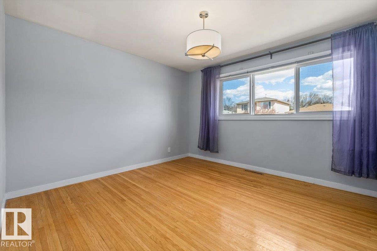 9828 79 St Nw, Edmonton, Alberta  T6A 3G1 - Photo 14 - E4486790