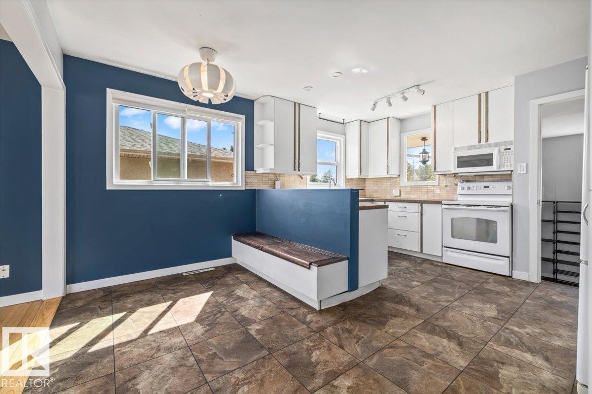 9828 79 St Nw, Edmonton, Alberta  T6A 3G1 - Photo 8 - E4486790