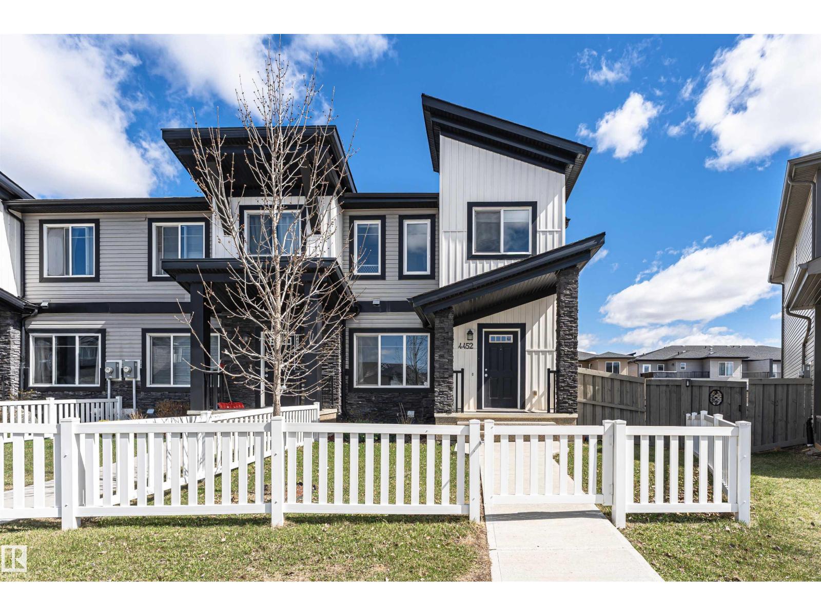 4452 ANNETT CM SW, edmonton, Alberta