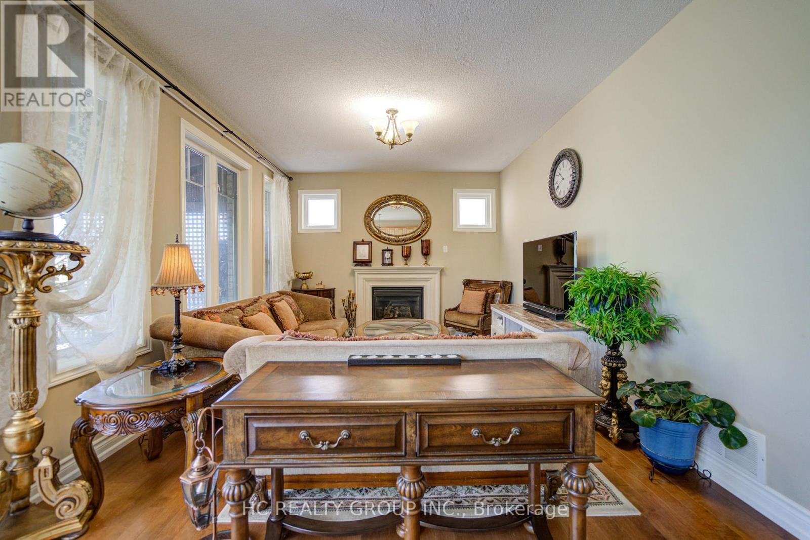60 Brockdale Street, Richmond Hill, Ontario  L4E 4W2 - Photo 17 - N13106512