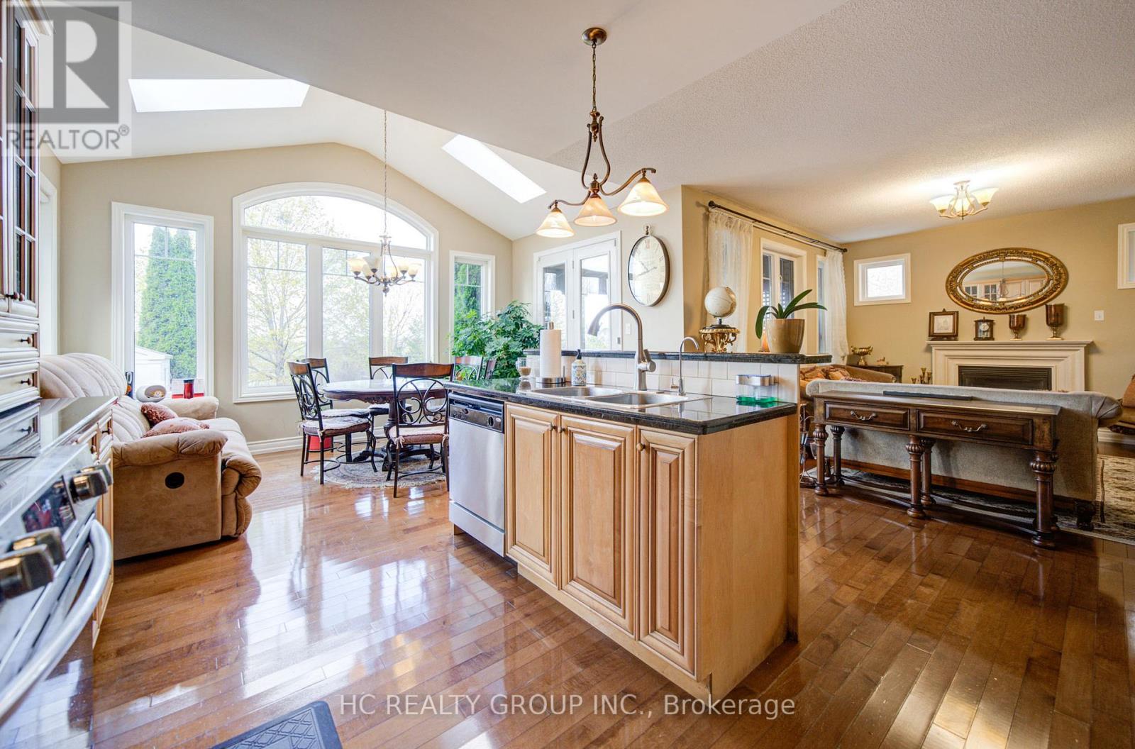 60 Brockdale Street, Richmond Hill, Ontario  L4E 4W2 - Photo 22 - N13106512