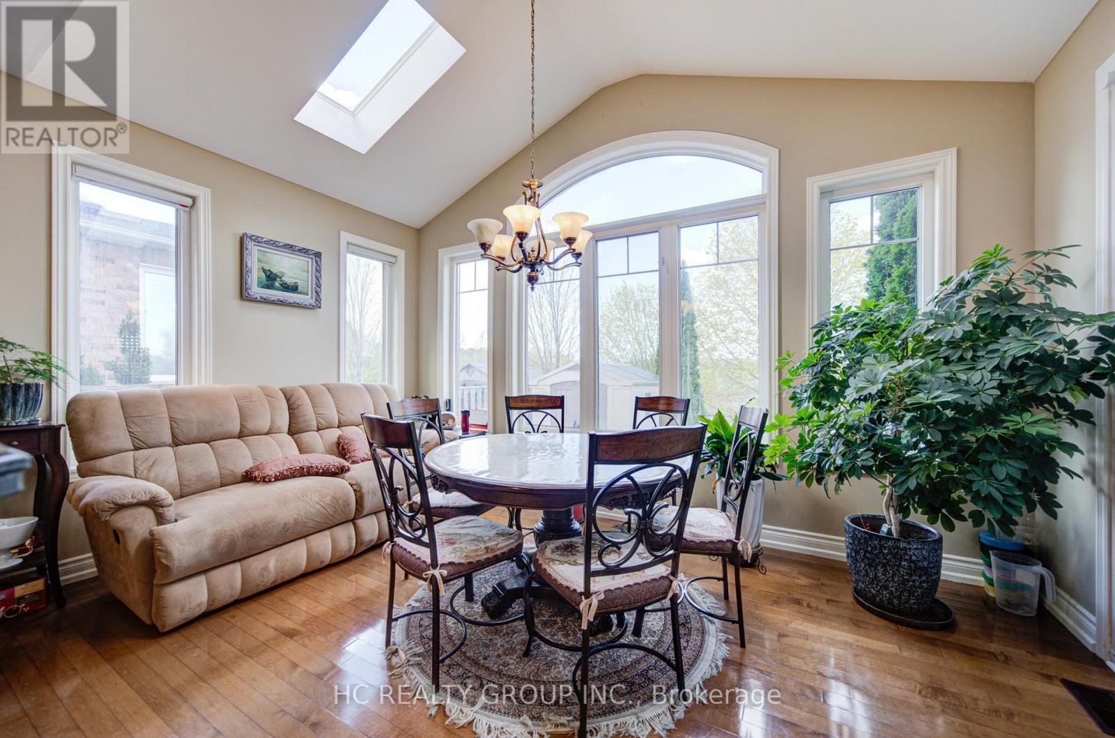 60 Brockdale Street, Richmond Hill, Ontario  L4E 4W2 - Photo 27 - N13106512