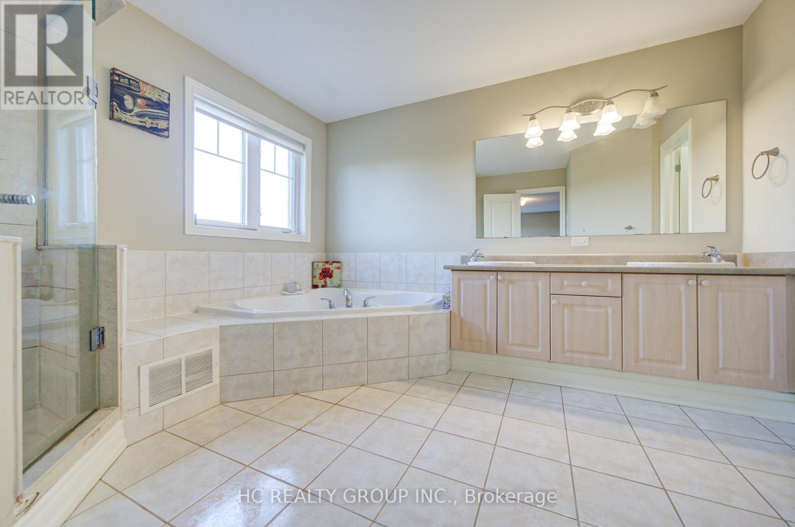 60 Brockdale Street, Richmond Hill, Ontario  L4E 4W2 - Photo 32 - N13106512
