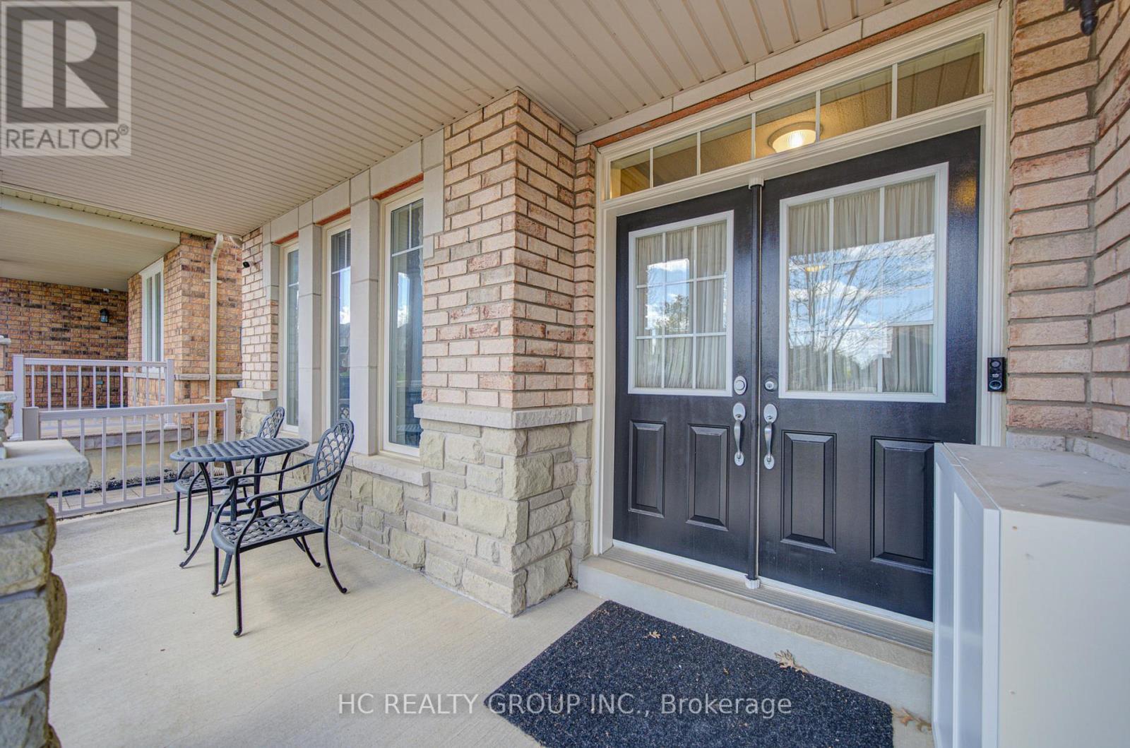 60 Brockdale Street, Richmond Hill, Ontario  L4E 4W2 - Photo 4 - N13106512