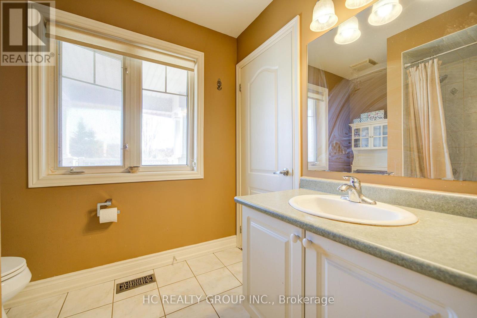 60 Brockdale Street, Richmond Hill, Ontario  L4E 4W2 - Photo 44 - N13106512