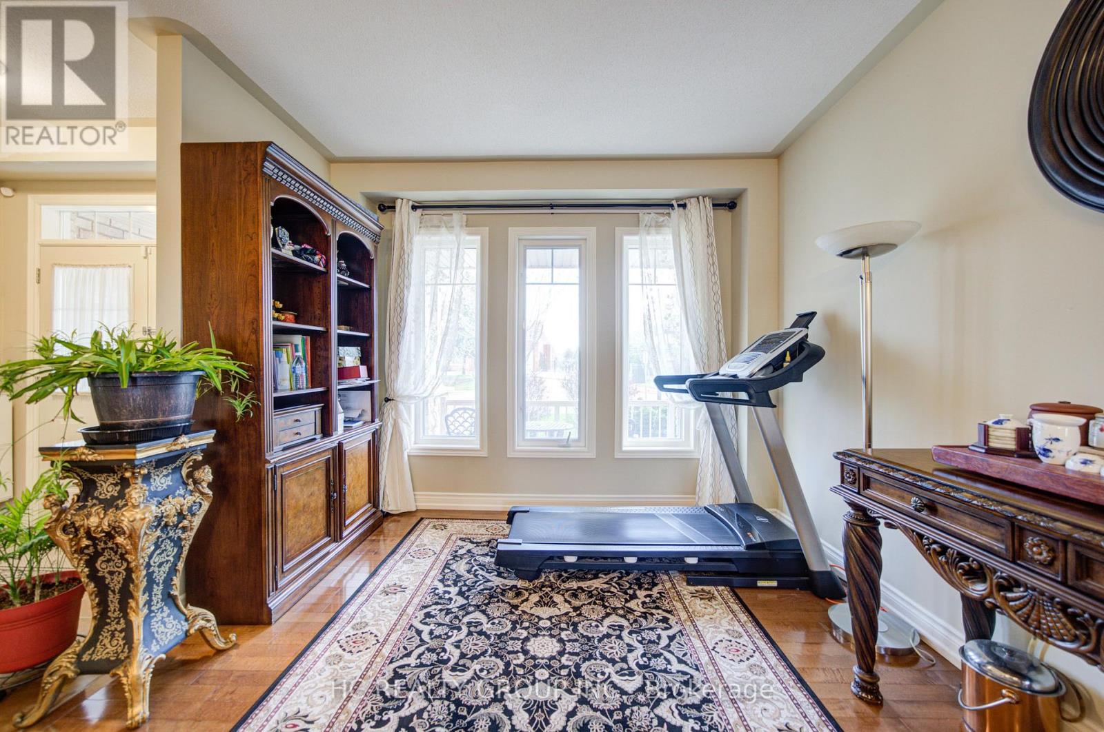 60 Brockdale Street, Richmond Hill, Ontario  L4E 4W2 - Photo 6 - N13106512