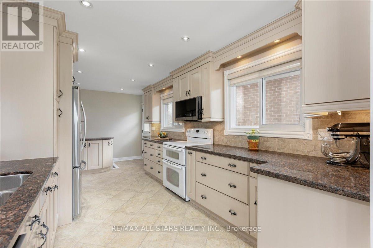 285 Orsi Avenue, Bradford West Gwillimbury, Ontario  L3Z 1B8 - Photo 13 - N13106552