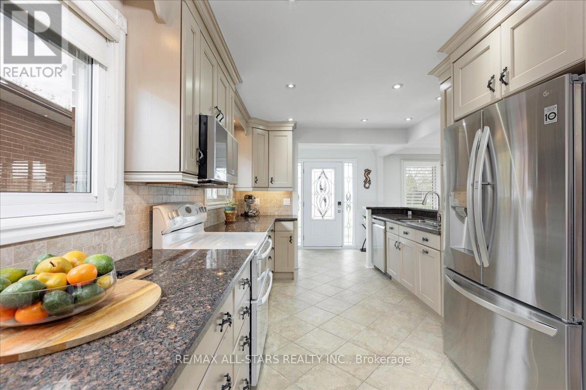 285 Orsi Avenue, Bradford West Gwillimbury, Ontario  L3Z 1B8 - Photo 14 - N13106552