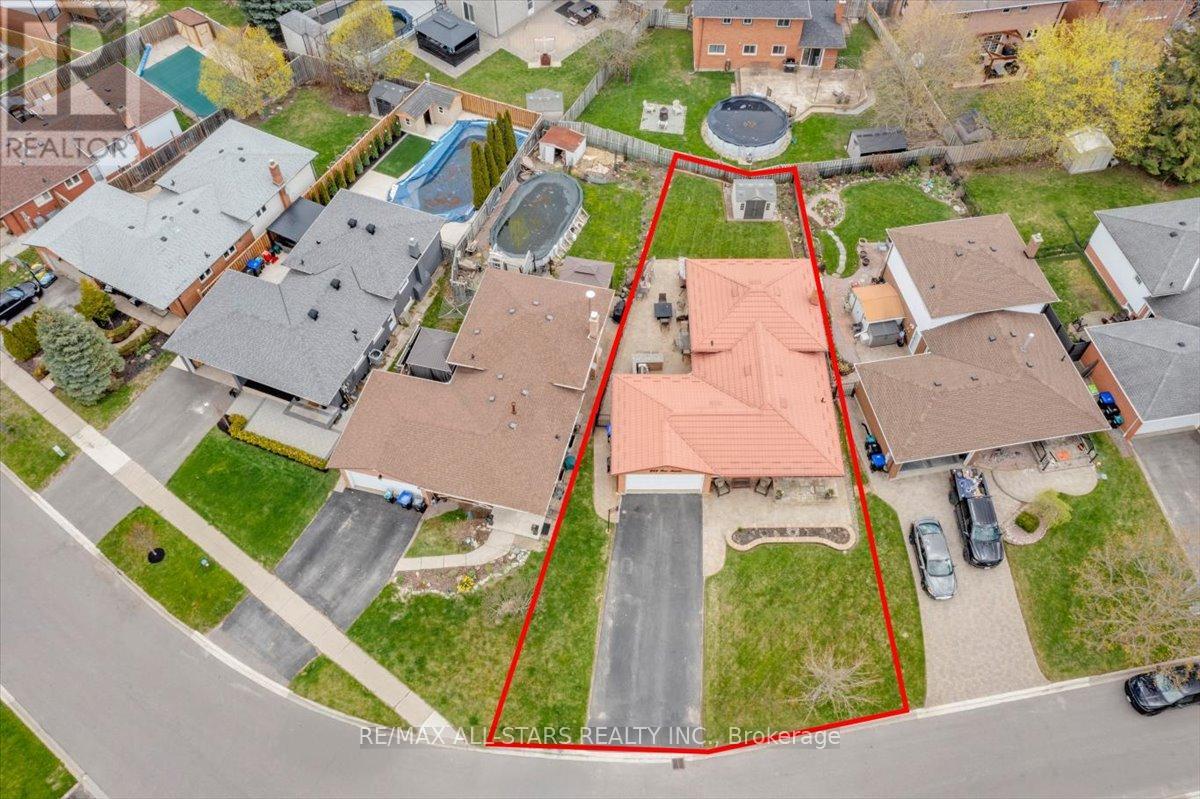 285 Orsi Avenue, Bradford West Gwillimbury, Ontario  L3Z 1B8 - Photo 3 - N13106552