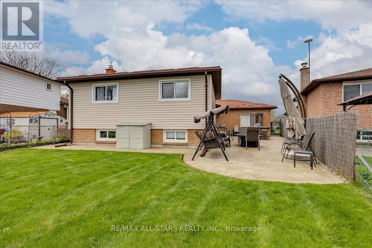 285 Orsi Avenue, Bradford West Gwillimbury, Ontario  L3Z 1B8 - Photo 39 - N13106552