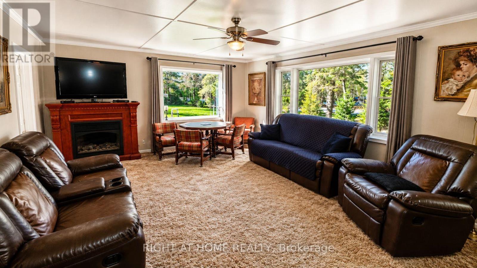 640 Tiny Beaches Road N, Tiny, Ontario  L0L 2J0 - Photo 10 - S13106516