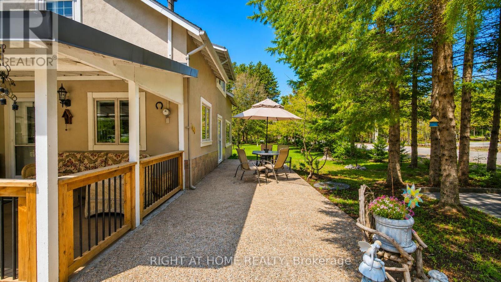 640 Tiny Beaches Road N, Tiny, Ontario  L0L 2J0 - Photo 3 - S13106516