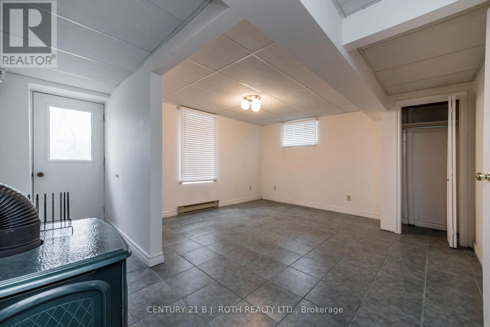 1056 Birchcliffe Crescent, Severn, Ontario  L3V 0W1 - Photo 28 - S13106560