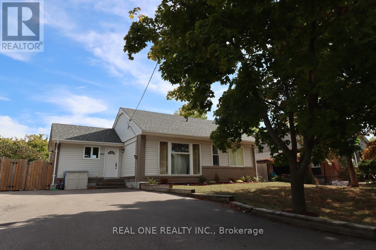 130 Mayfield Drive, Oakville, Ontario  L6H 1K7 - Photo 1 - W13106510