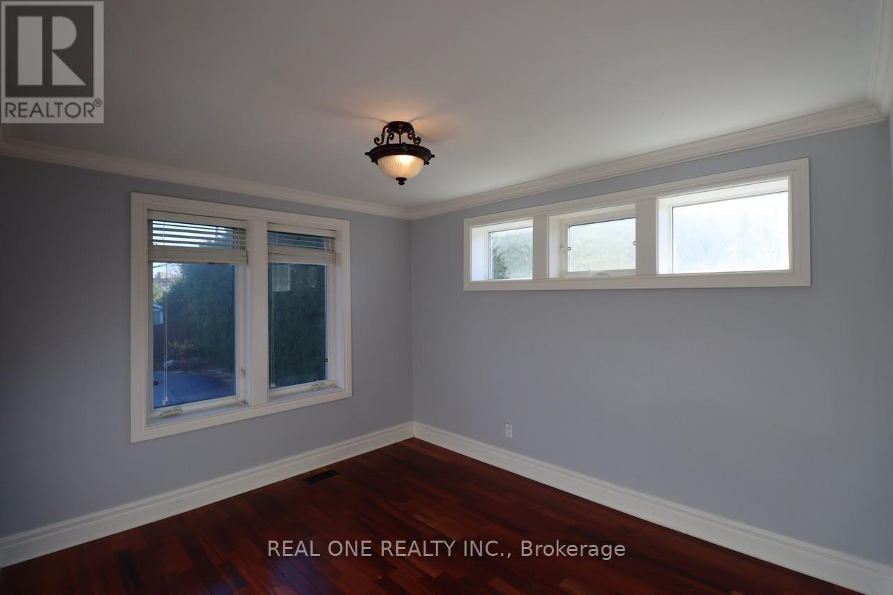 130 Mayfield Drive, Oakville, Ontario  L6H 1K7 - Photo 11 - W13106510