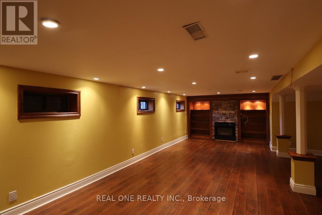 130 Mayfield Drive, Oakville, Ontario  L6H 1K7 - Photo 18 - W13106510