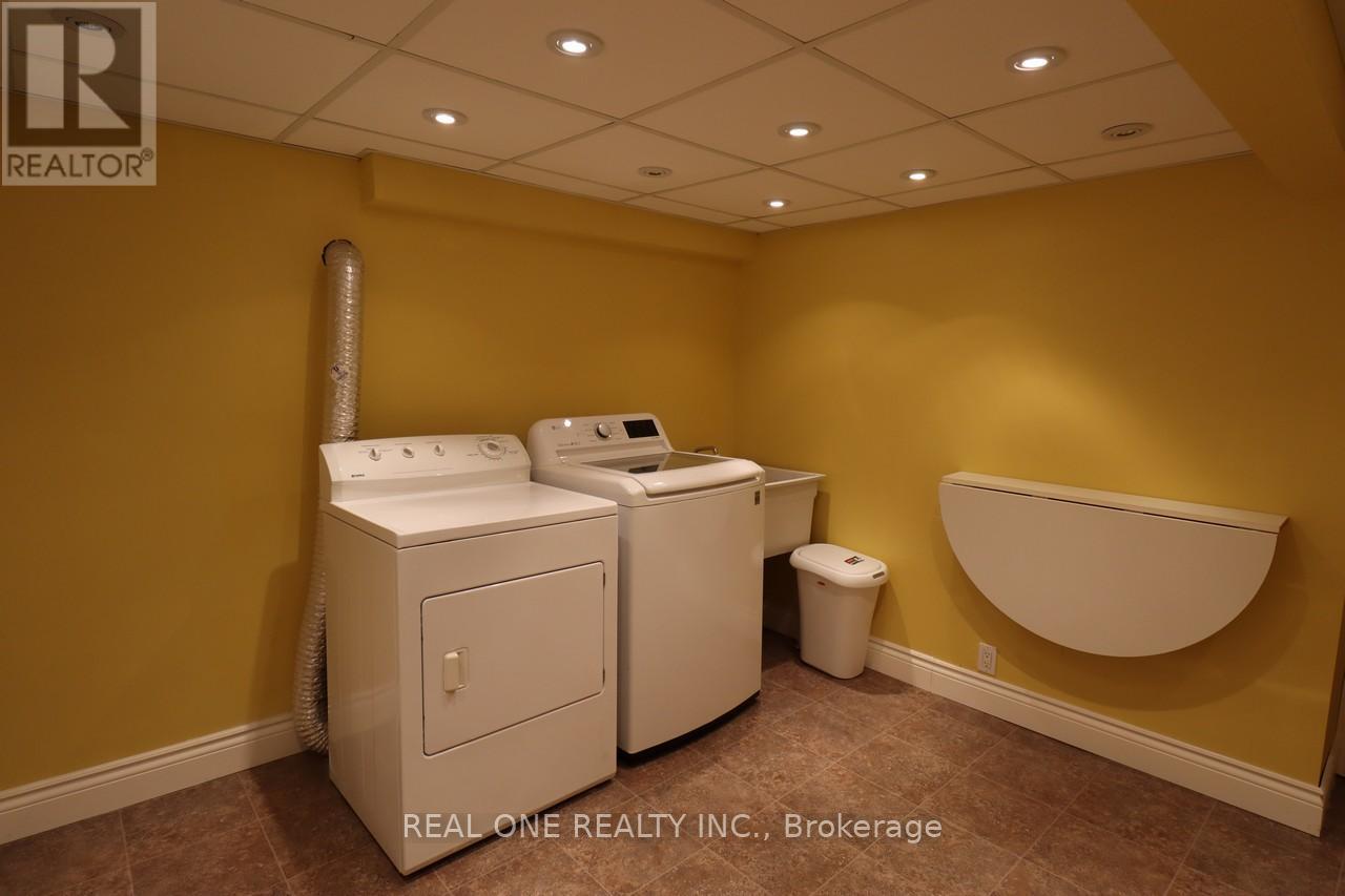 130 Mayfield Drive, Oakville, Ontario  L6H 1K7 - Photo 25 - W13106510