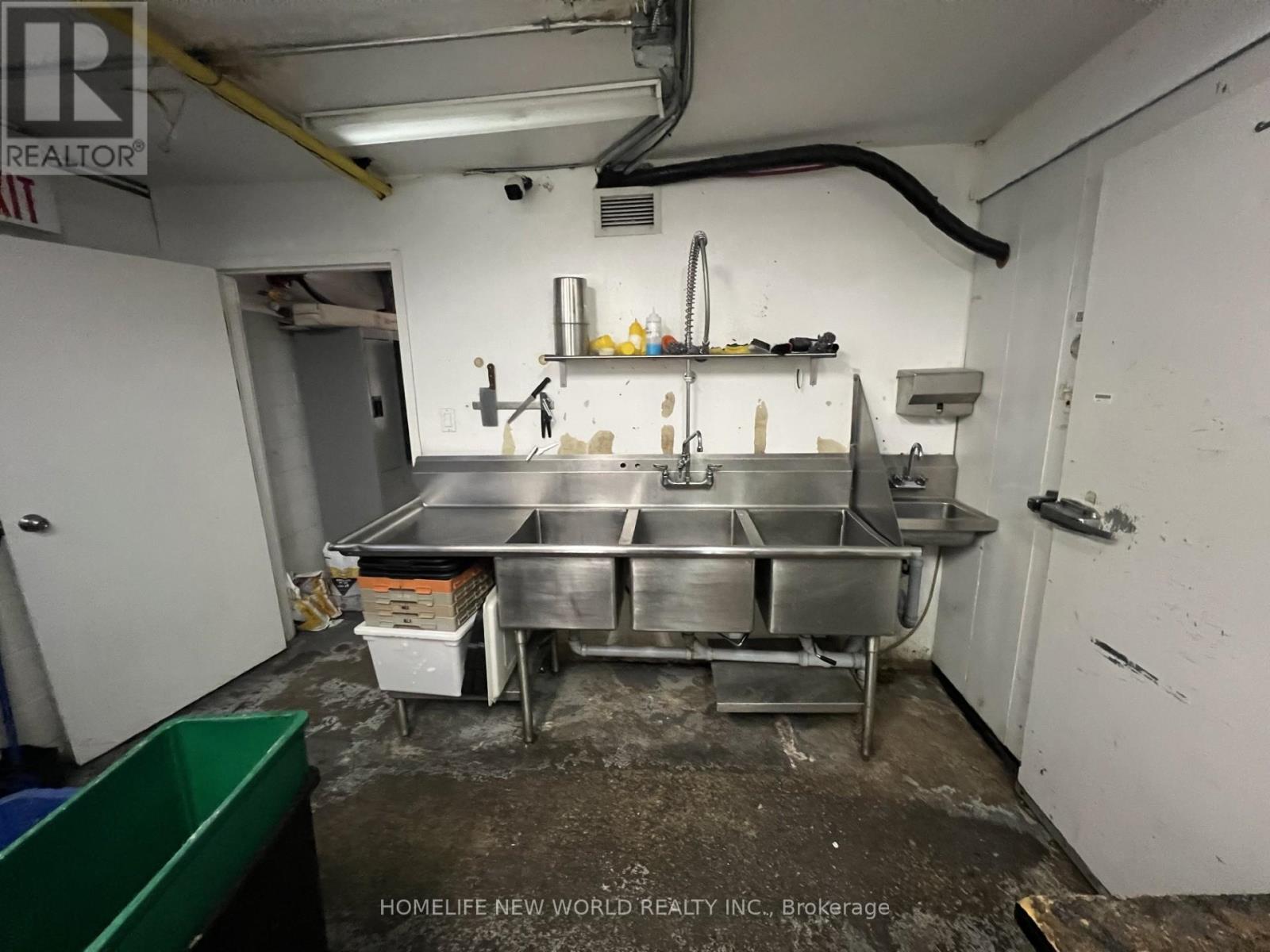 Ground - 133 Jefferson Avenue, Toronto, Ontario  M6K 3E4 - Photo 16 - W13106522
