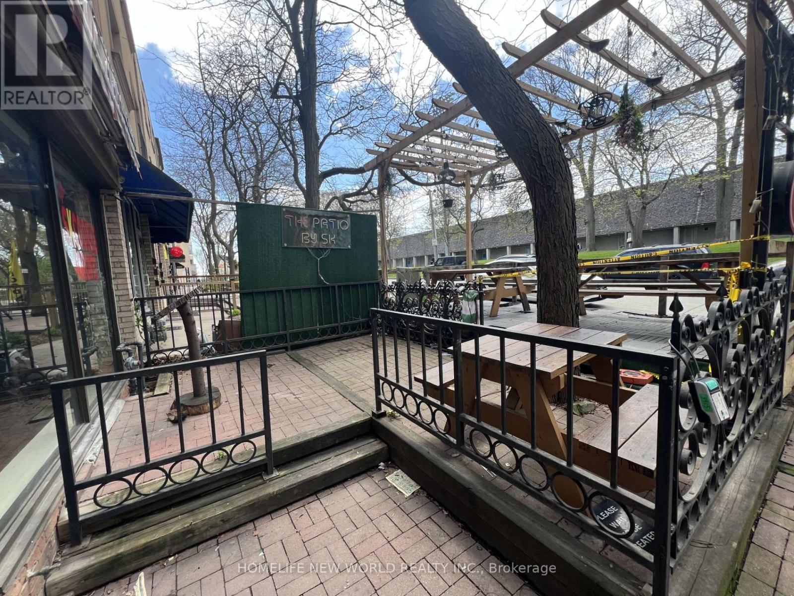 Ground - 133 Jefferson Avenue, Toronto, Ontario  M6K 3E4 - Photo 3 - W13106522
