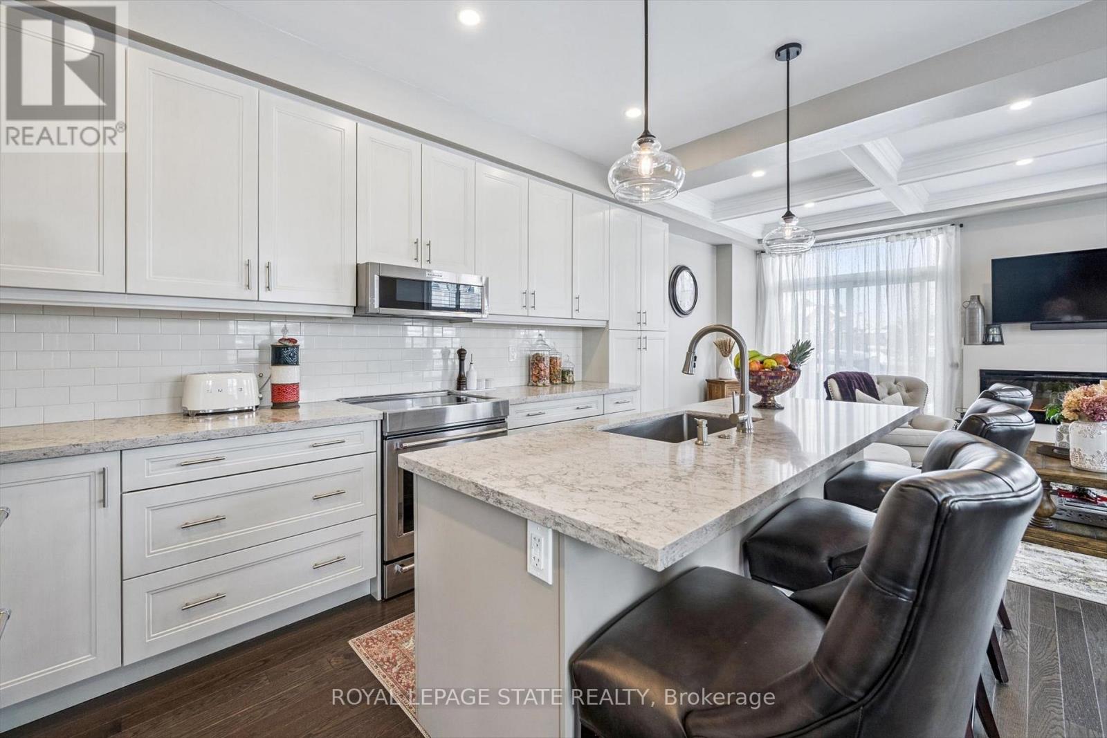 1383 Farmstead Drive, Milton, Ontario  L9T 7K6 - Photo 12 - W12780354