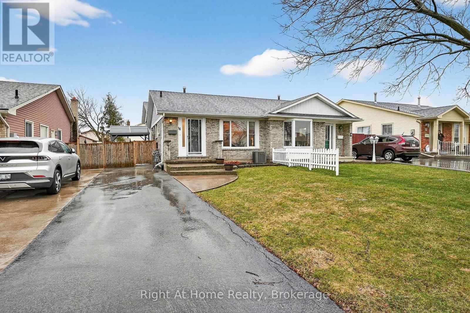 16 DUNDEE DRIVE, St. Catharines, Ontario