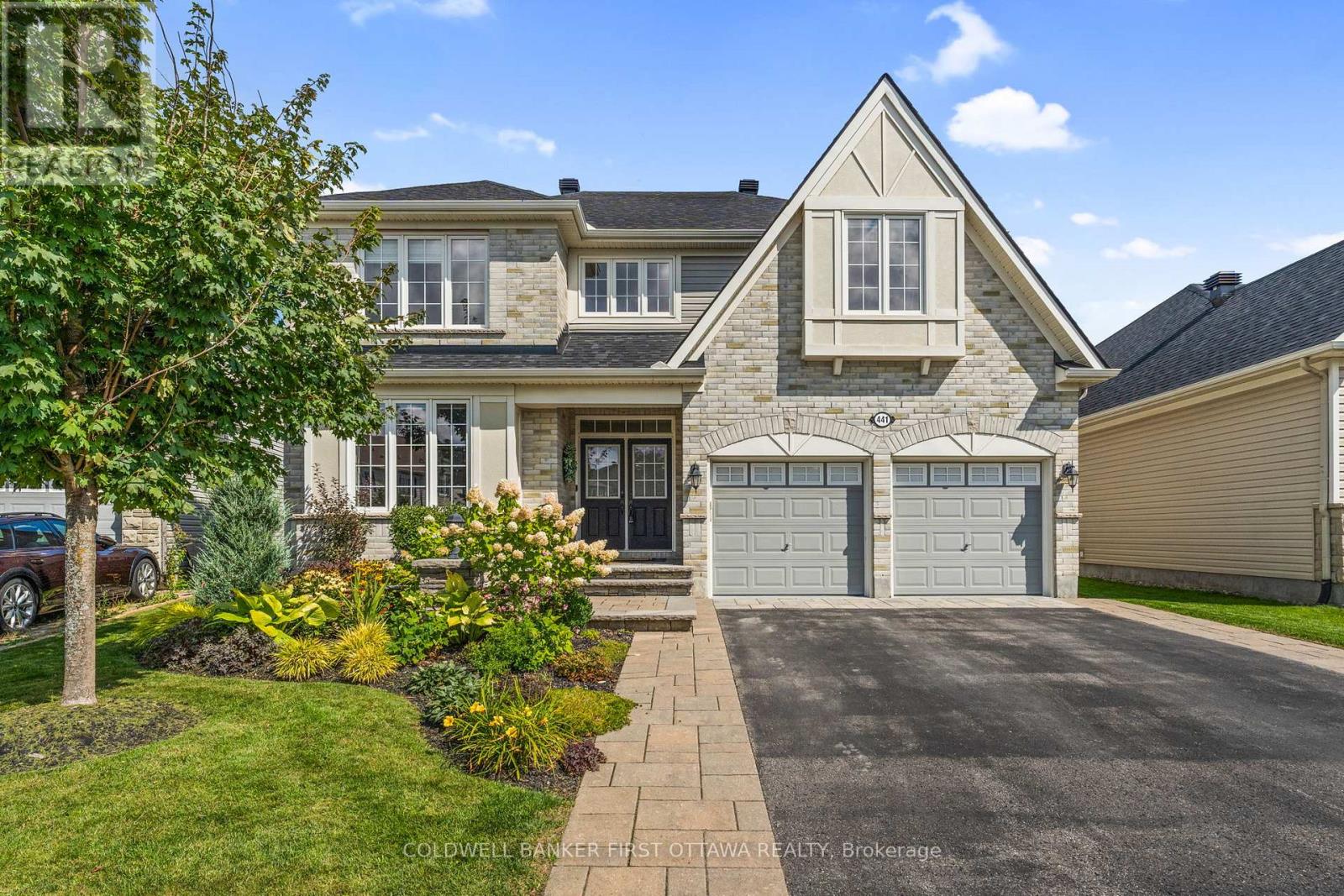 441 BLACKLEAF DRIVE, Ottawa, Ontario