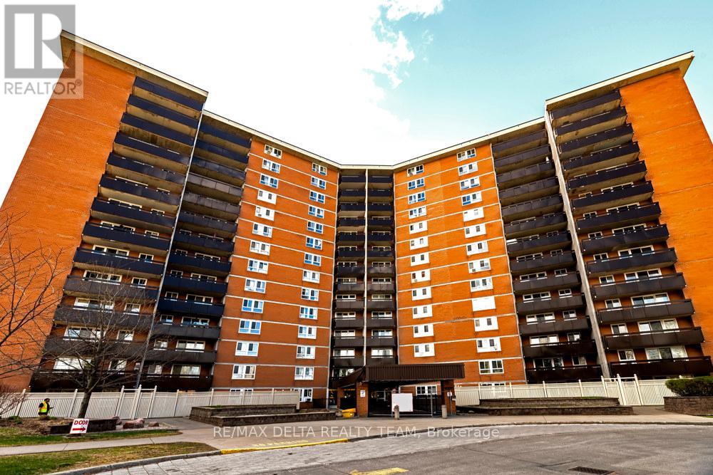 402 - 2000 JASMINE CRESCENT, Ottawa, Ontario