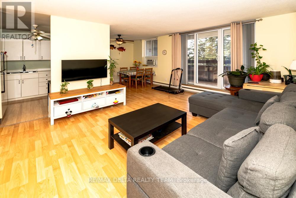 402 - 2000 Jasmine Crescent, Ottawa, Ontario  K1J 8K4 - Photo 4 - X13106598