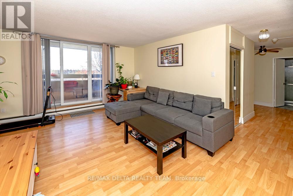 402 - 2000 Jasmine Crescent, Ottawa, Ontario  K1J 8K4 - Photo 5 - X13106598