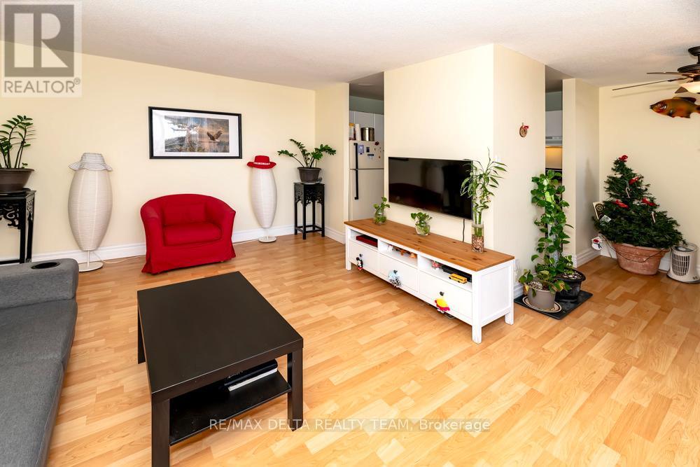 402 - 2000 Jasmine Crescent, Ottawa, Ontario  K1J 8K4 - Photo 7 - X13106598