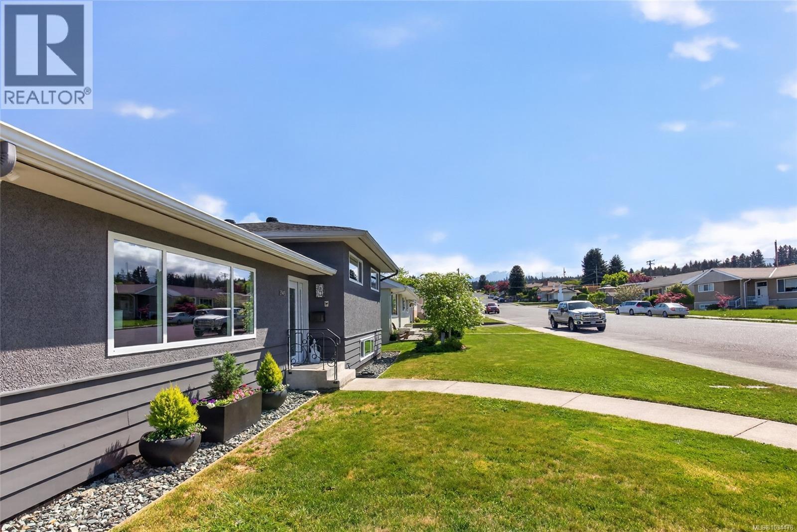 3945 Exton St, Port Alberni, British Columbia  V9Y 3X8 - Photo 2 - 1034478