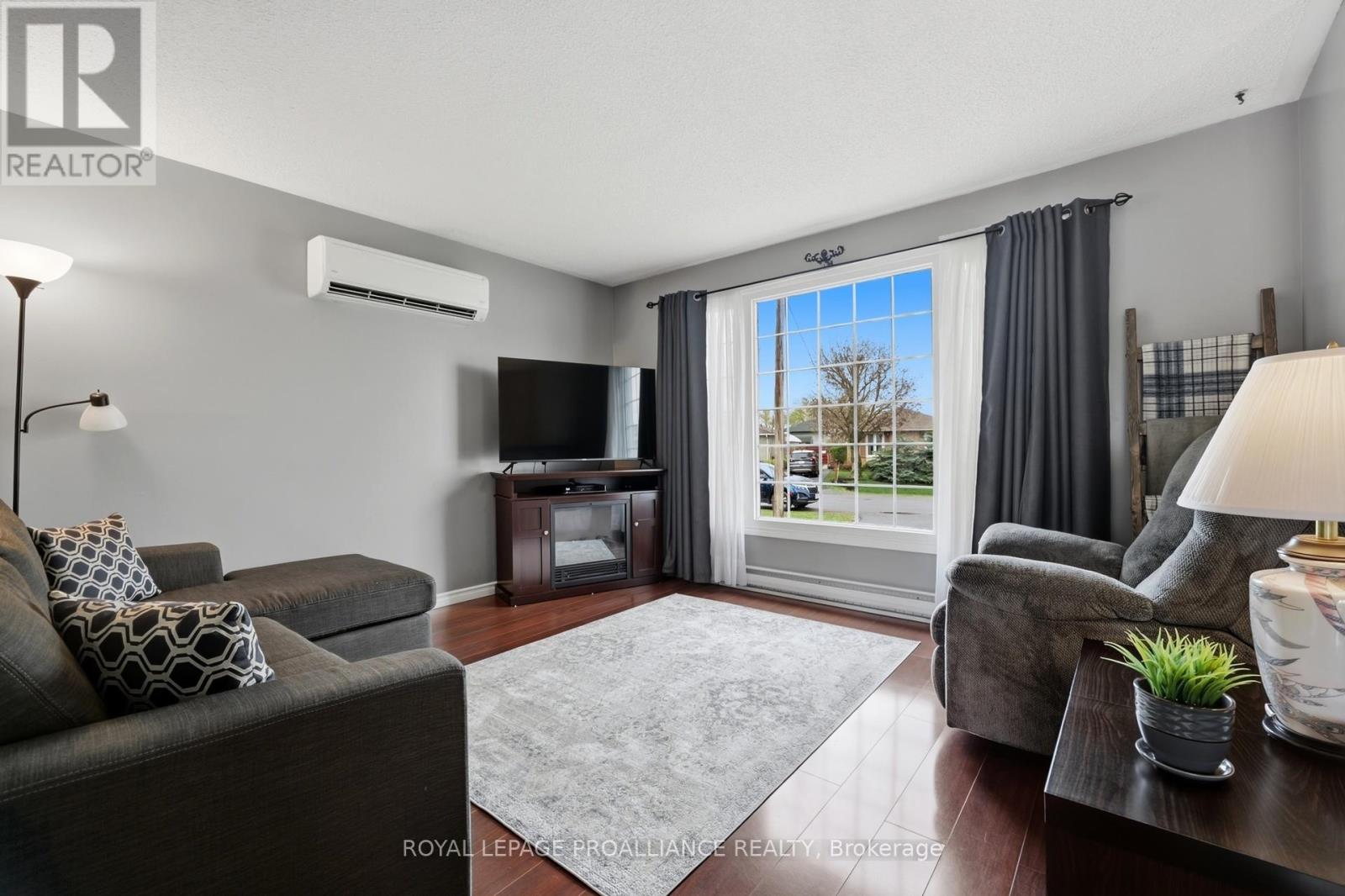 95 Centre Street, Quinte West, Ontario  K0K 2C0 - Photo 14 - X13096228