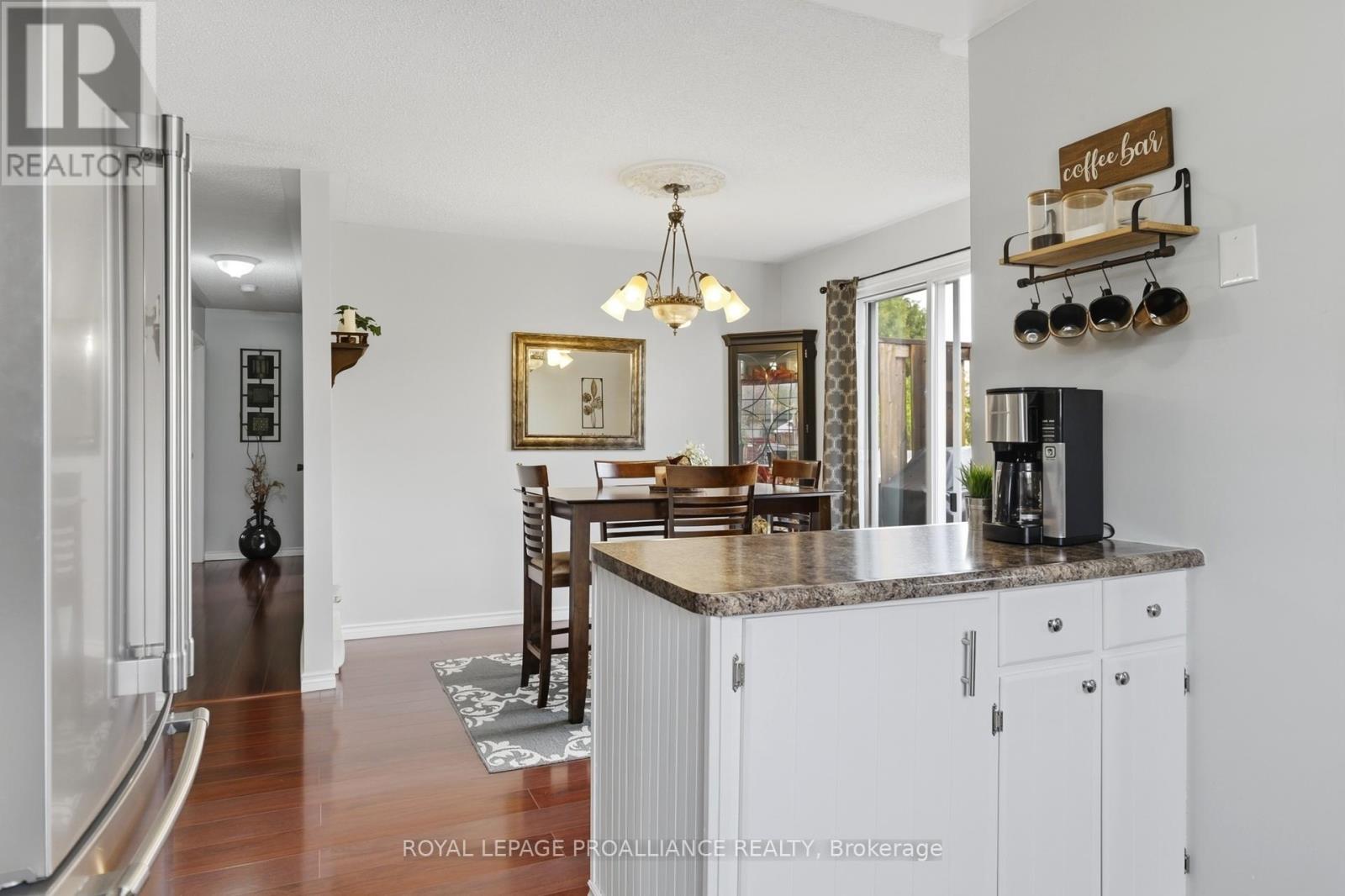95 Centre Street, Quinte West, Ontario  K0K 2C0 - Photo 8 - X13096228