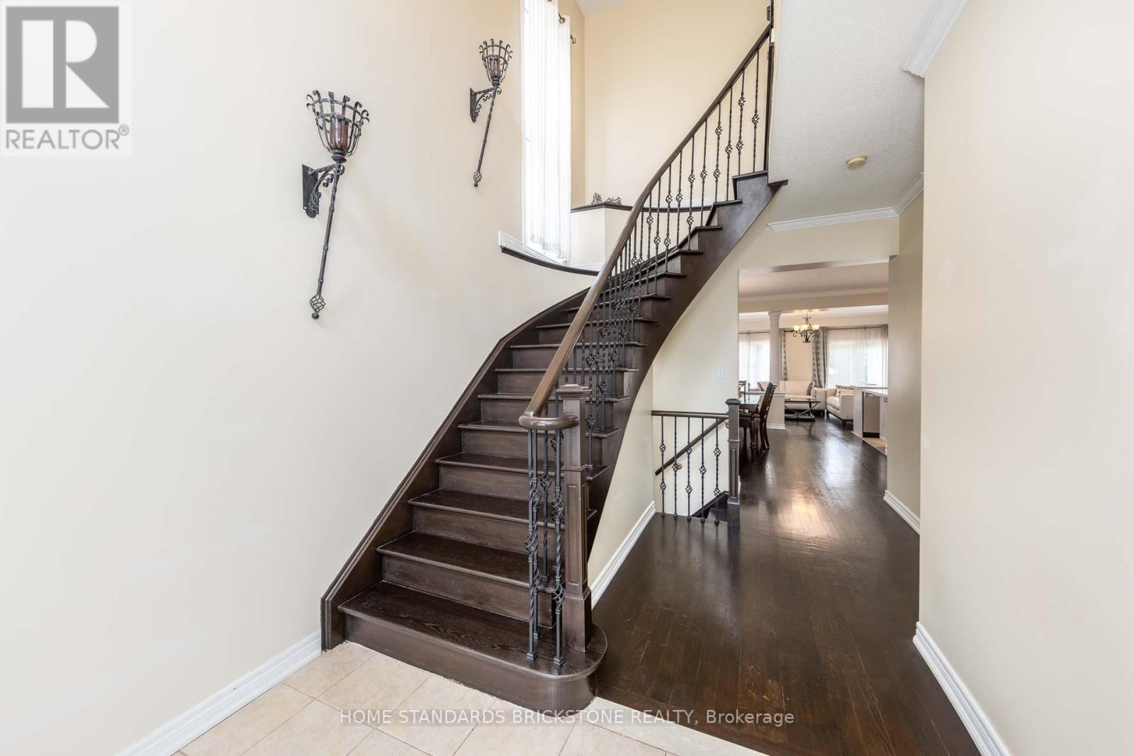 2445 Felhaber Crescent, Oakville, Ontario  L6H 7N8 - Photo 5 - W13106570