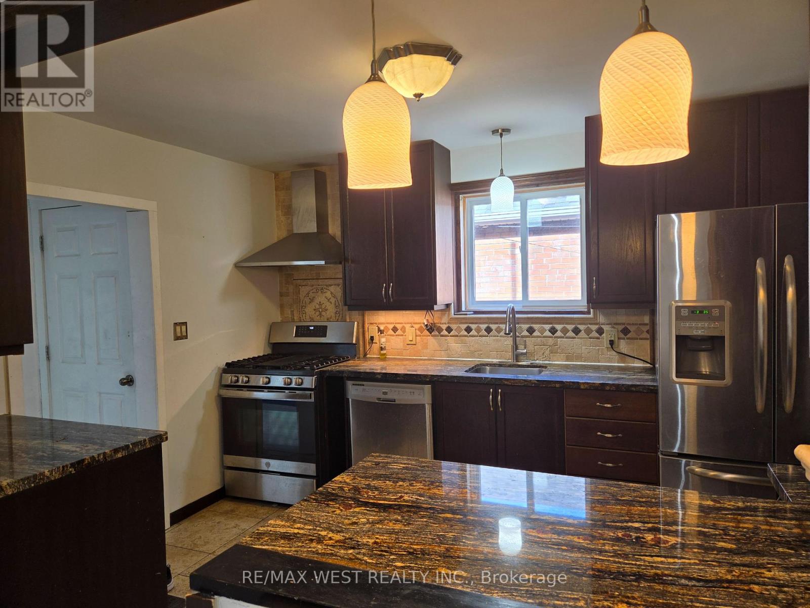 Main - 135 Ellins Avenue, Toronto, Ontario  M6N 2B2 - Photo 2 - W12815376