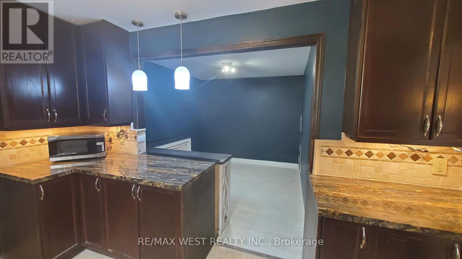 Main - 135 Ellins Avenue, Toronto, Ontario  M6N 2B2 - Photo 4 - W12815376