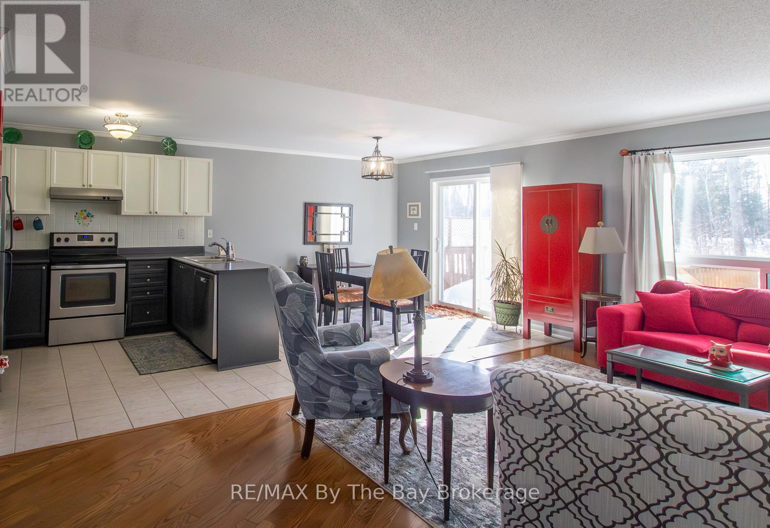 70 Rose Valley Way, Wasaga Beach, Ontario  L9Z 3C4 - Photo 11 - S12842954
