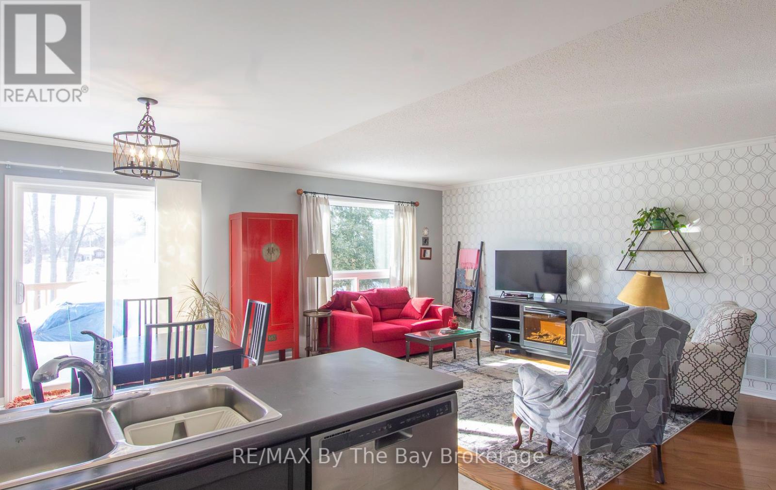 70 Rose Valley Way, Wasaga Beach, Ontario  L9Z 3C4 - Photo 8 - S12842954