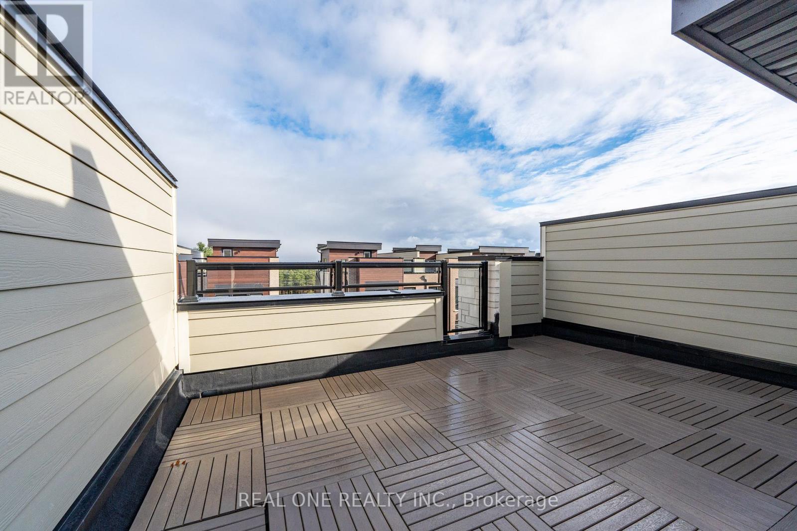 28 Credit Lane, Richmond Hill, Ontario  L4E 1G9 - Photo 4 - N13106610