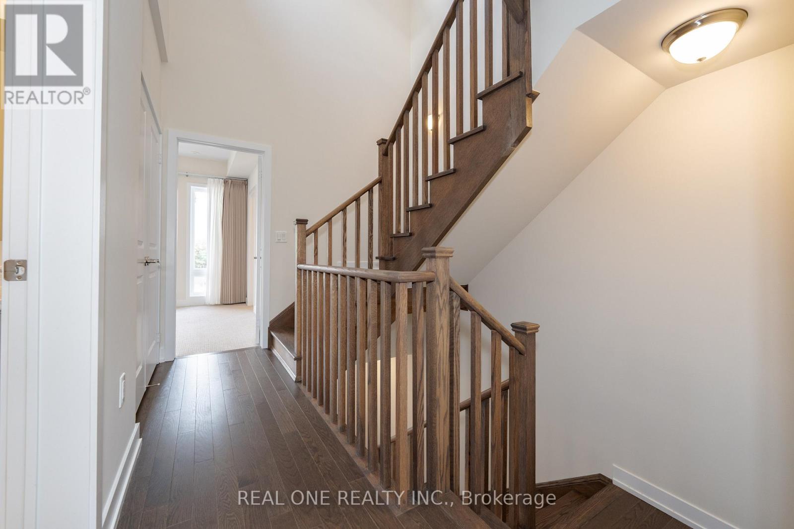28 Credit Lane, Richmond Hill, Ontario  L4E 1G9 - Photo 6 - N13106610