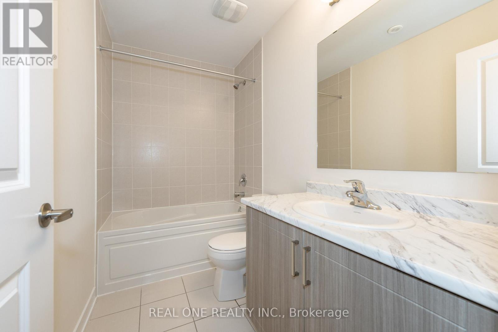 28 Credit Lane, Richmond Hill, Ontario  L4E 1G9 - Photo 7 - N13106610